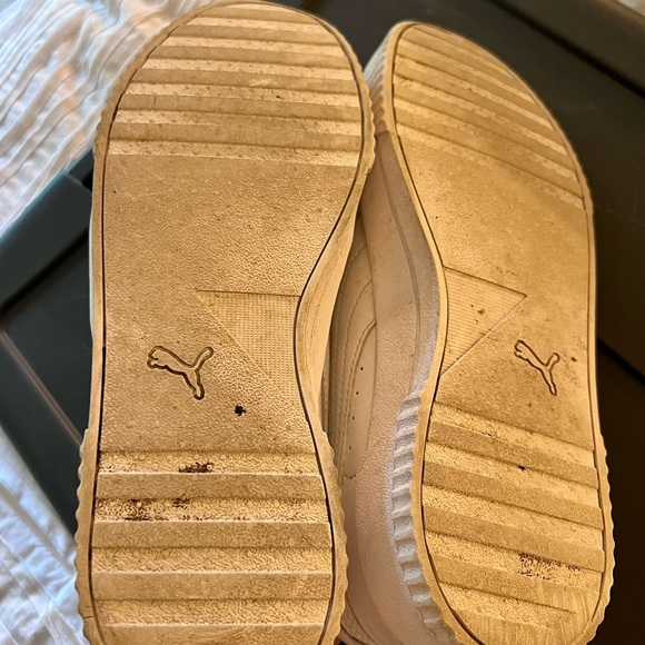 Puma Soft Foam Size 9.5 White Women’s Sneakers - Picture 3 of 5